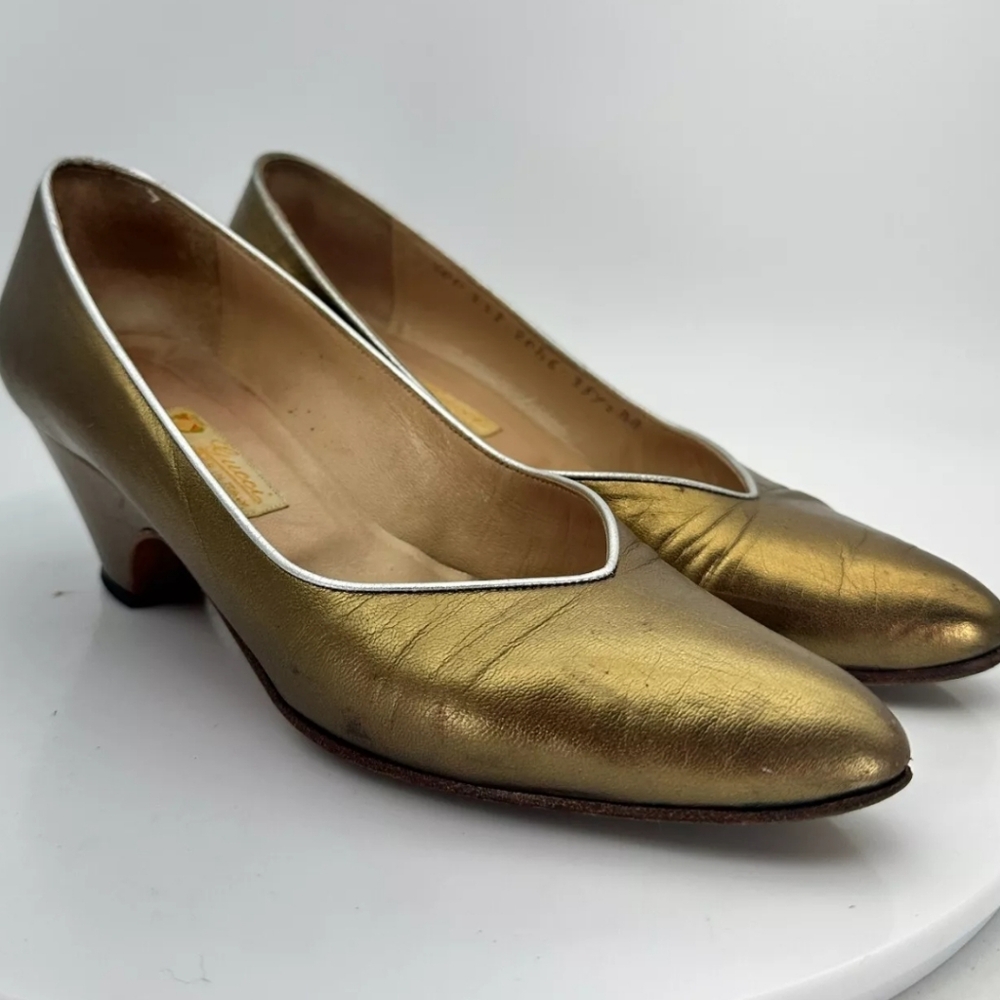 Gucci Women Size EU 35.5 AA US 5 Gold Leather Point Toe Heel Shoes - Picture 16 of 16